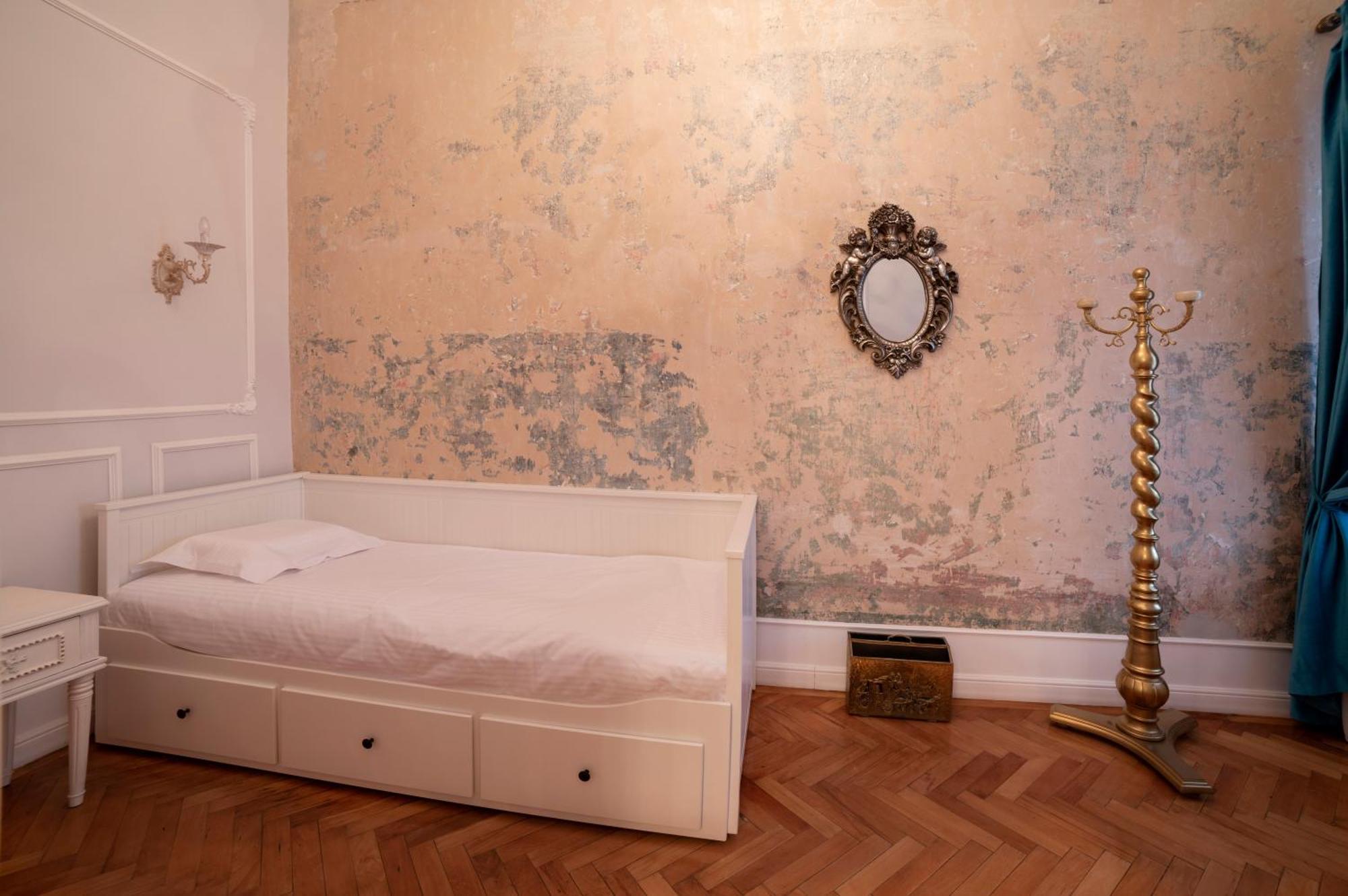 Aesthetic Pleasure - Central Downtown Apartments Oradea Eksteriør billede